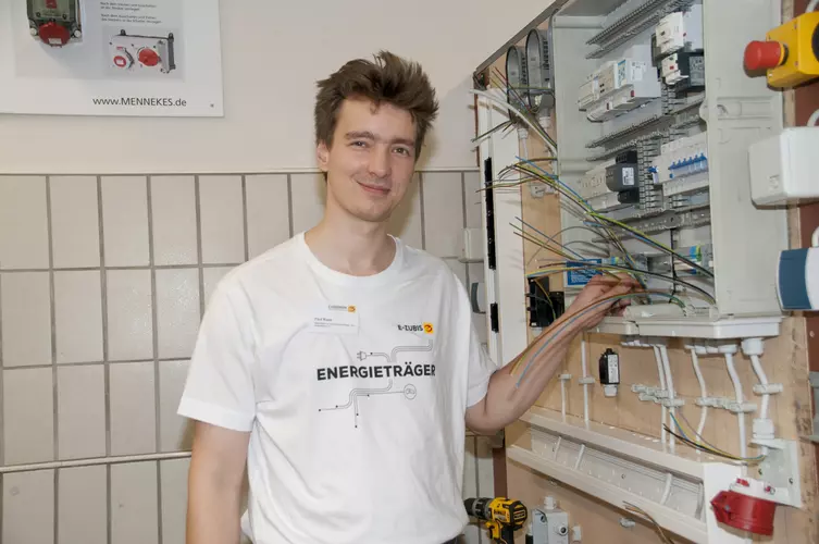 Paul Rose (Bayern), 2. Platz, Elektroniker Fachrichtung Energie- und Gebäudetechnik.